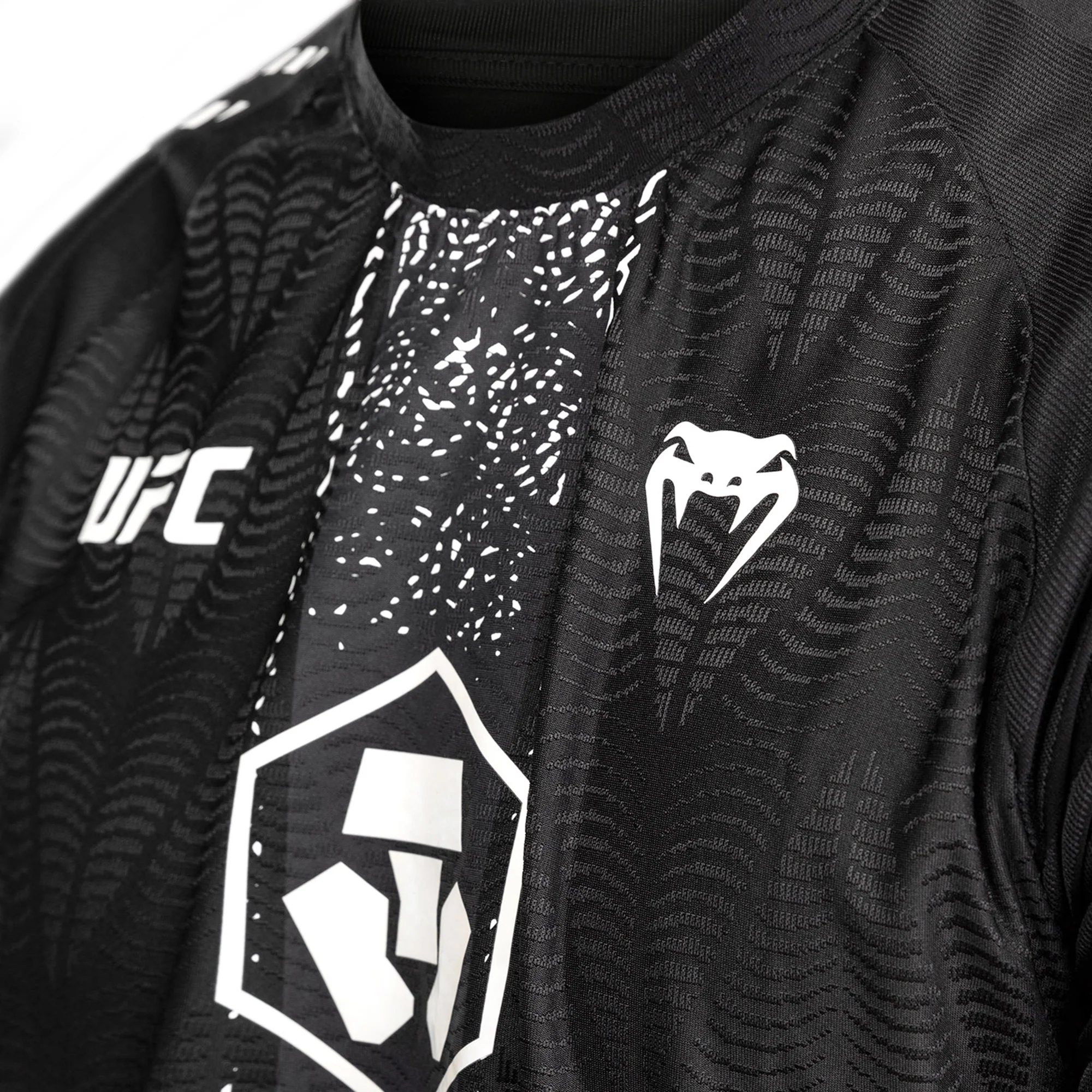 Tommy McMillen Signed 1-of-1 Fight Worn Jersey UFC Fight Night: Moicano vs Duncan - Image 3